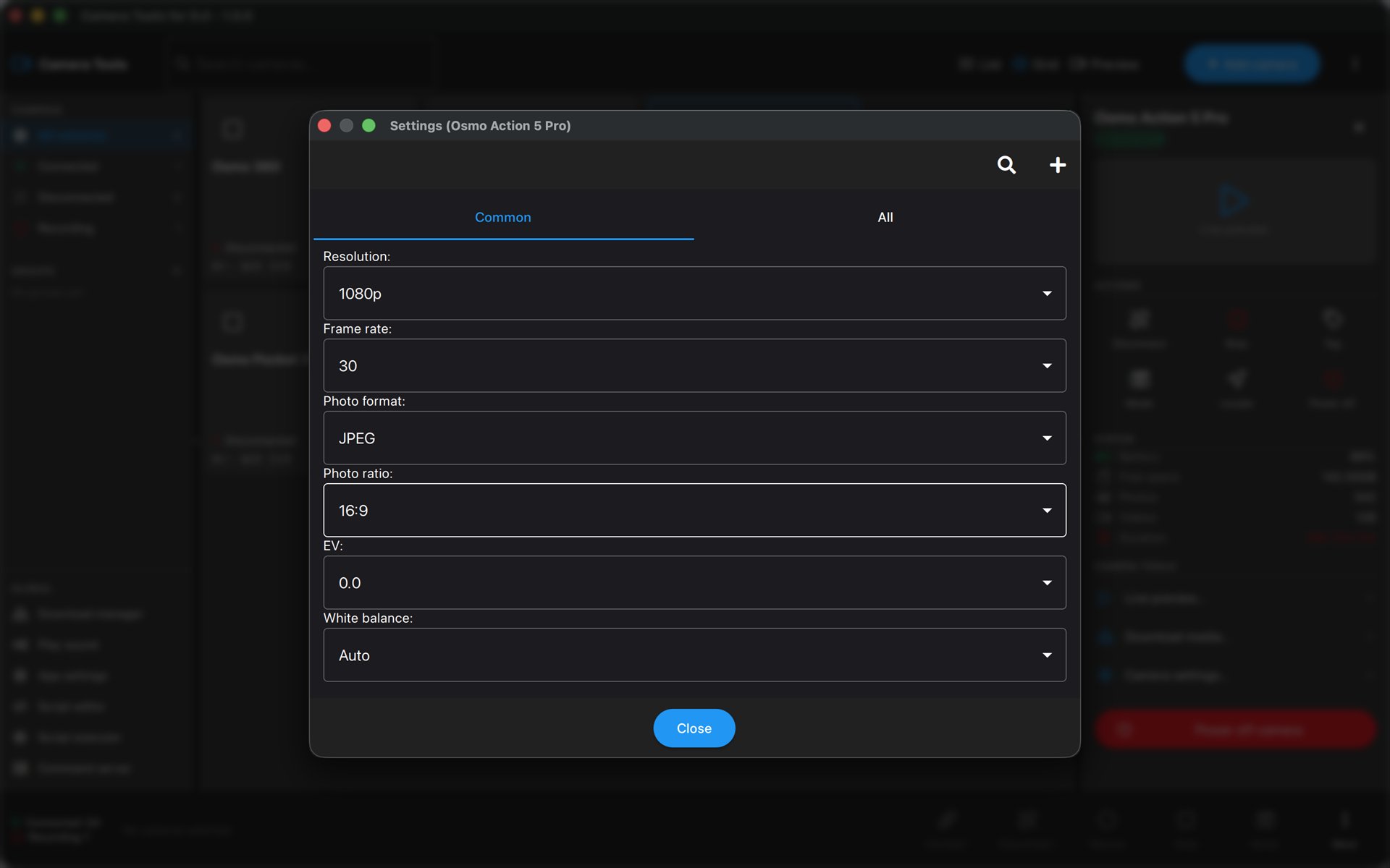 Camera settings panel with resolution, frame rate, photo format, ratio, exposure and white balance controls
